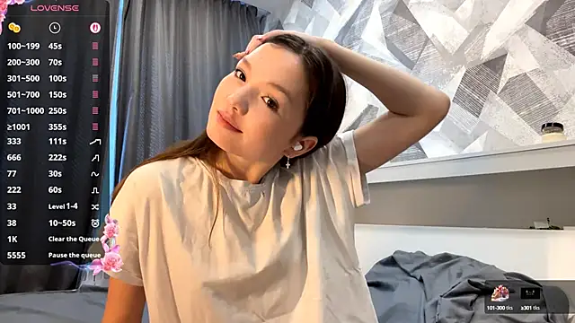 KiraVelvet online show from 10-12-25, 01:23