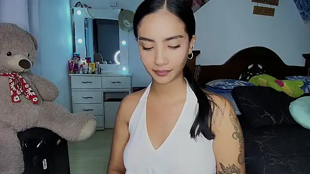 mia yireth online show from 10-09-25, 01:28