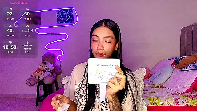 mia yireth online show from 04-21-26, 02:36