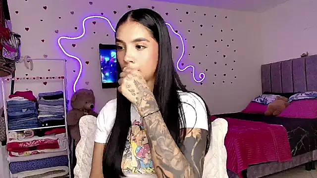 mia yireth online show from 02-21-26, 11:18