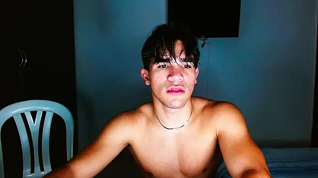 Snapshot of babysebasxxx chatting on 10-15-25, 03:38 babysebasxxx online show from 10-15-25, 03:38