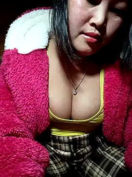 maycuc123 online show from 01-06-26, 01:26