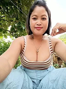 maycuc123 online show from 10-19-25, 02:58