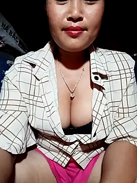 maycuc123 online show from 09-14-25, 01:22