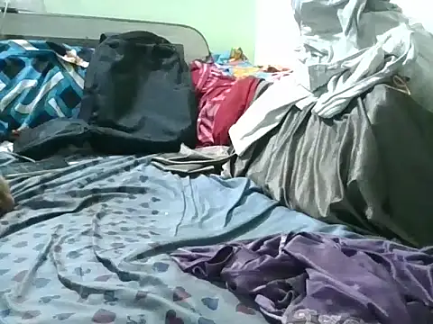 Roshani hoty online show from 04-16-26, 05:14