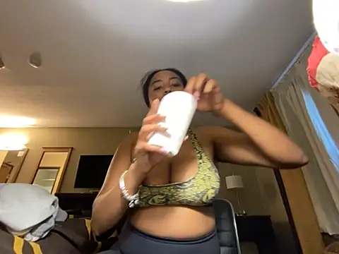 princesslivv online show from 10-04-25, 11:28