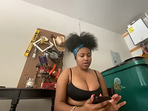 princesslivv online show from 04-11-26, 07:17