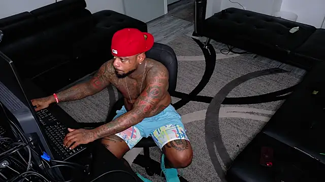 SLANGONDEMHOES online show from 04-15-26, 01:11