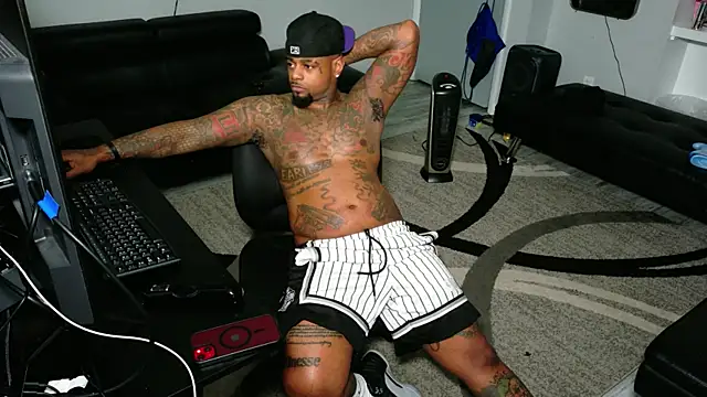 SLANGONDEMHOES online show from 06-03-26, 02:56