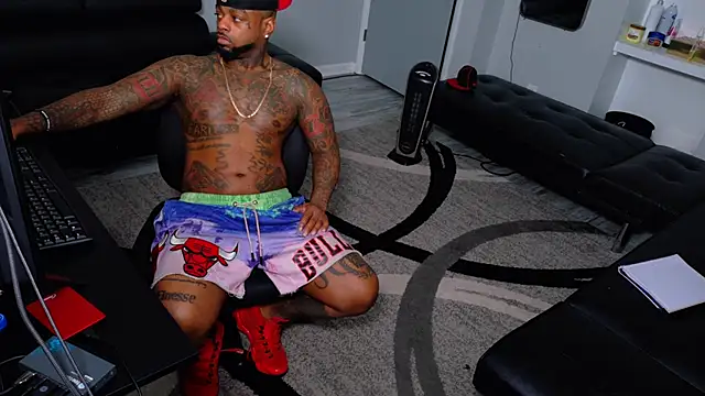 SLANGONDEMHOES online show from 04-07-26, 06:59