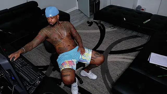 SLANGONDEMHOES online show from 04-14-26, 12:54