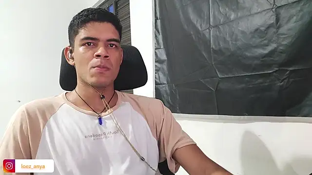 Snapshot of jonhsebastiann chatting on 01-08-26, 04:18 jonhsebastiann online show from 01-08-26, 04:18
