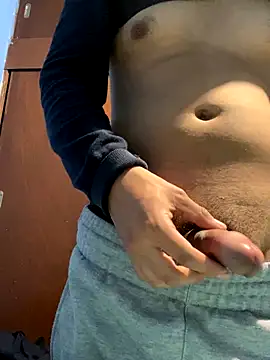 Snapshot of zzagreo chatting on 10-15-25, 08:00 zzagreo online show from 10-15-25, 08:00