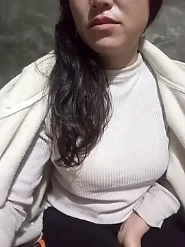 Snapshot of Fienjr chatting on 02-08-26, 10:18 Fienjr online show from 02-08-26, 10:18