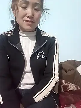 Snapshot of Fienjr chatting on 02-19-26, 02:25 Fienjr online show from 02-19-26, 02:25