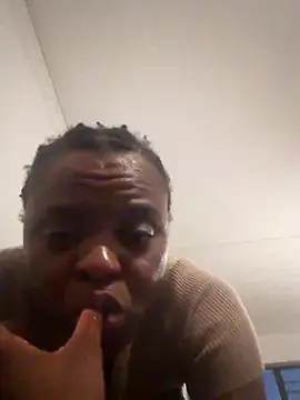 Snapshot of Angel_Kitty96 chatting on 11-16-25, 05:06 Angel Kitty96 online show from 11-16-25, 05:06