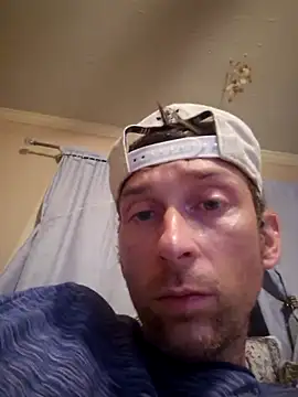 Snapshot of mresquared chatting on 06-03-26, 06:47 mresquared online show from 06-03-26, 06:47