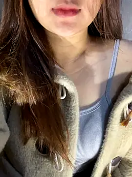 Hinne07 online show from 12-20-25, 01:08