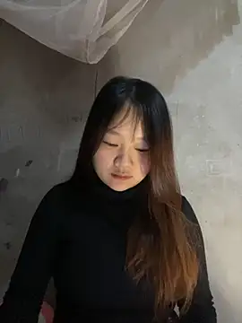 Hinne07 online show from 11-29-25, 03:23