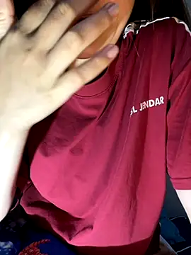 Snapshot of Hinne07 chatting on 11-12-25, 12:59 Hinne07 online show from 11-12-25, 12:59