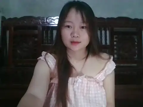 Snapshot of Hinne07 chatting on 09-12-25, 06:18 Hinne07 online show from 09-12-25, 06:18