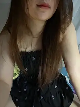 Snapshot of Hinne07 chatting on 09-15-25, 11:38 Hinne07 online show from 09-15-25, 11:38