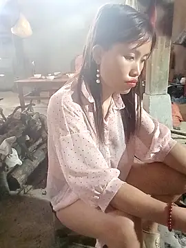 Snapshot of rubi_bae chatting on 04-24-26, 12:45 rubi bae online show from 04-24-26, 12:45