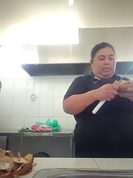 curvy diva  online show from 12-15-25, 09:09