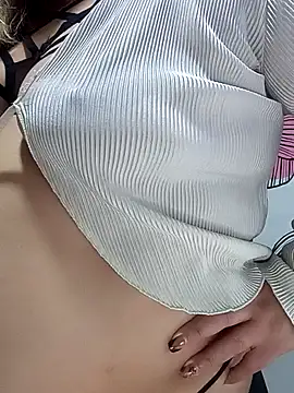 curvy diva  online show from 10-04-25, 11:45