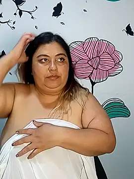 curvy diva  online show from 09-17-25, 03:36