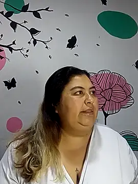 curvy diva  online show from 10-15-25, 11:07