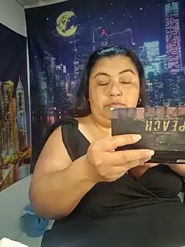 curvy diva  online show from 04-05-26, 08:54