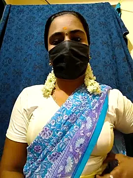 mini-queen online show from 11-18-25, 04:54