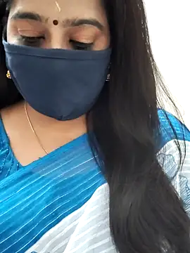 Snapshot of saritha29 chatting on 05-17-26, 04:51 saritha29 online show from 05-17-26, 04:51