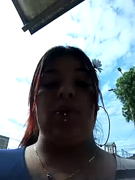 snow belle online show from 11-14-25, 01:37