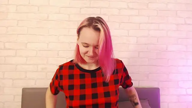 Ericha Stone online show from 11-18-25, 08:06