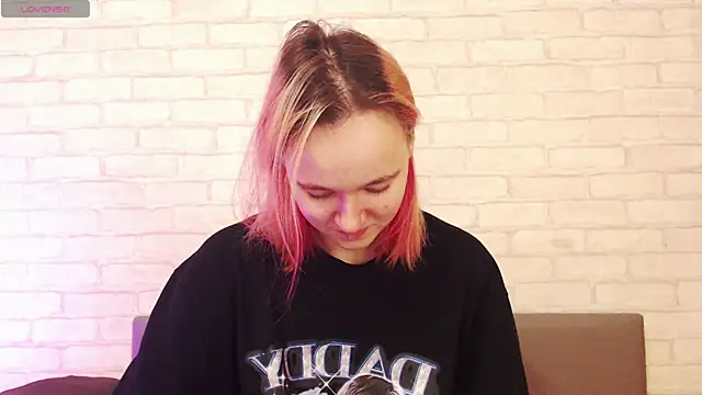 Ericha Stone online show from 01-07-26, 01:43