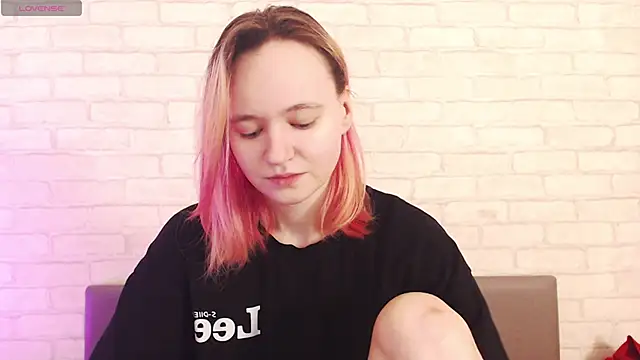 Ericha Stone online show from 02-19-26, 01:24