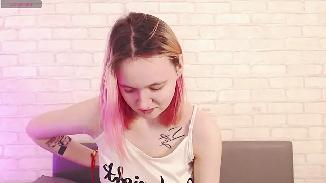 Ericha Stone online show from 02-06-26, 01:23