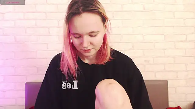 Ericha Stone online show from 02-18-26, 01:36