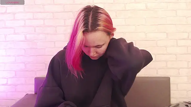 Ericha Stone online show from 11-10-25, 02:16