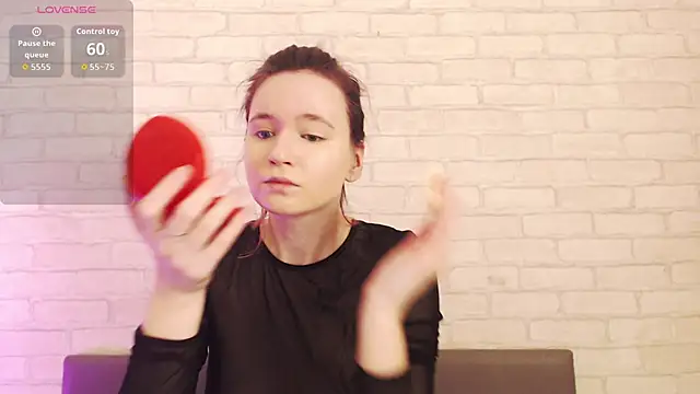 Ericha Stone online show from 04-11-26, 01:24