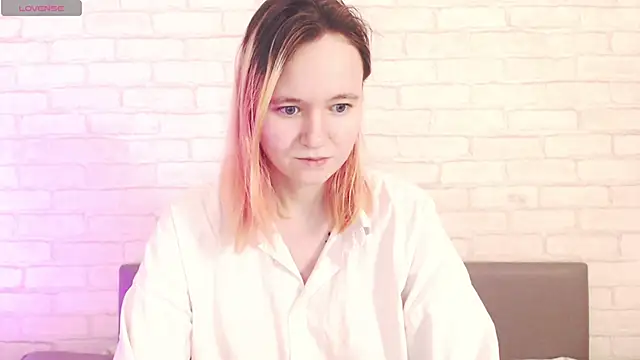 Ericha Stone online show from 03-28-26, 01:50