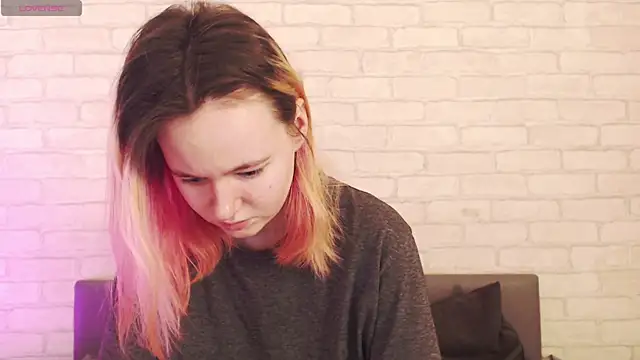 Ericha Stone online show from 04-10-26, 01:34