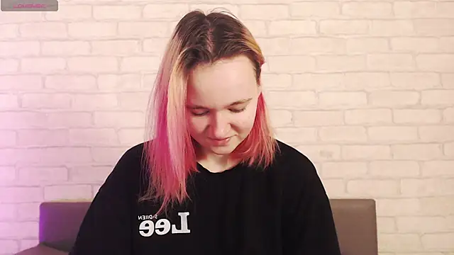 Ericha Stone online show from 01-17-26, 01:09