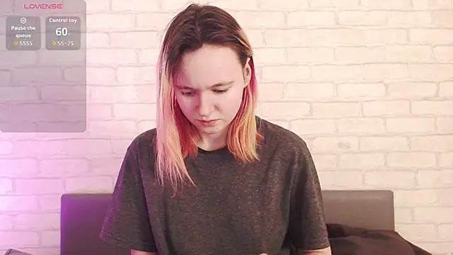 Ericha Stone online show from 04-05-26, 02:07