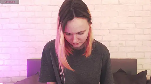 Ericha Stone online show from 04-01-26, 01:41