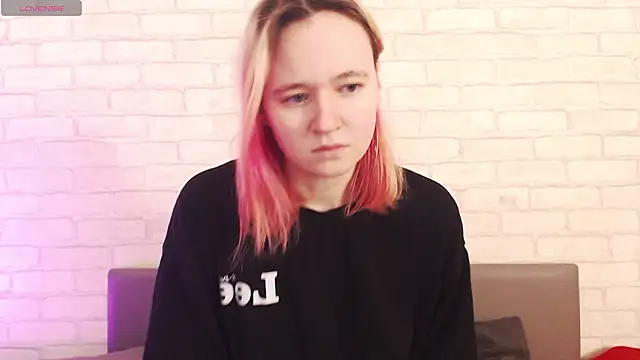 Ericha Stone online show from 02-17-26, 01:14