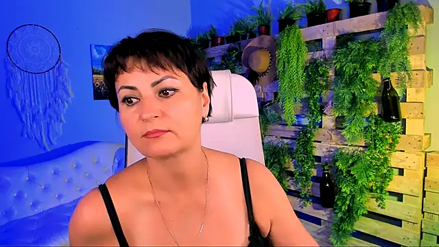 Snapshot of HelenBeler chatting on 10-09-25, 12:49 HelenBeler online show from 10-09-25, 12:49