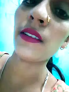 Snapshot of Pahadi_couple chatting on 10-15-25, 04:26 Pahadi couple online show from 10-15-25, 04:26